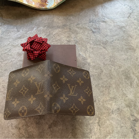 Louis Vuitton Men’s Wallet w/ Box - Picture 3 of 7